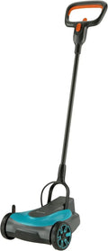 Gardena Akku-Rasenmäher HandyMower 22/18V P4A Set: Leichter Handrasenmäher für kleine Rasenflächen, verstellbare Schnitthöhe, inkl. 18V P4A Batterie